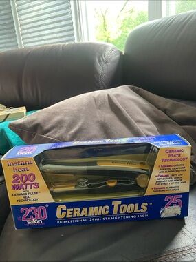 24mm Black/Gold Professional Hair Straightener - Ceramic Plate Technology